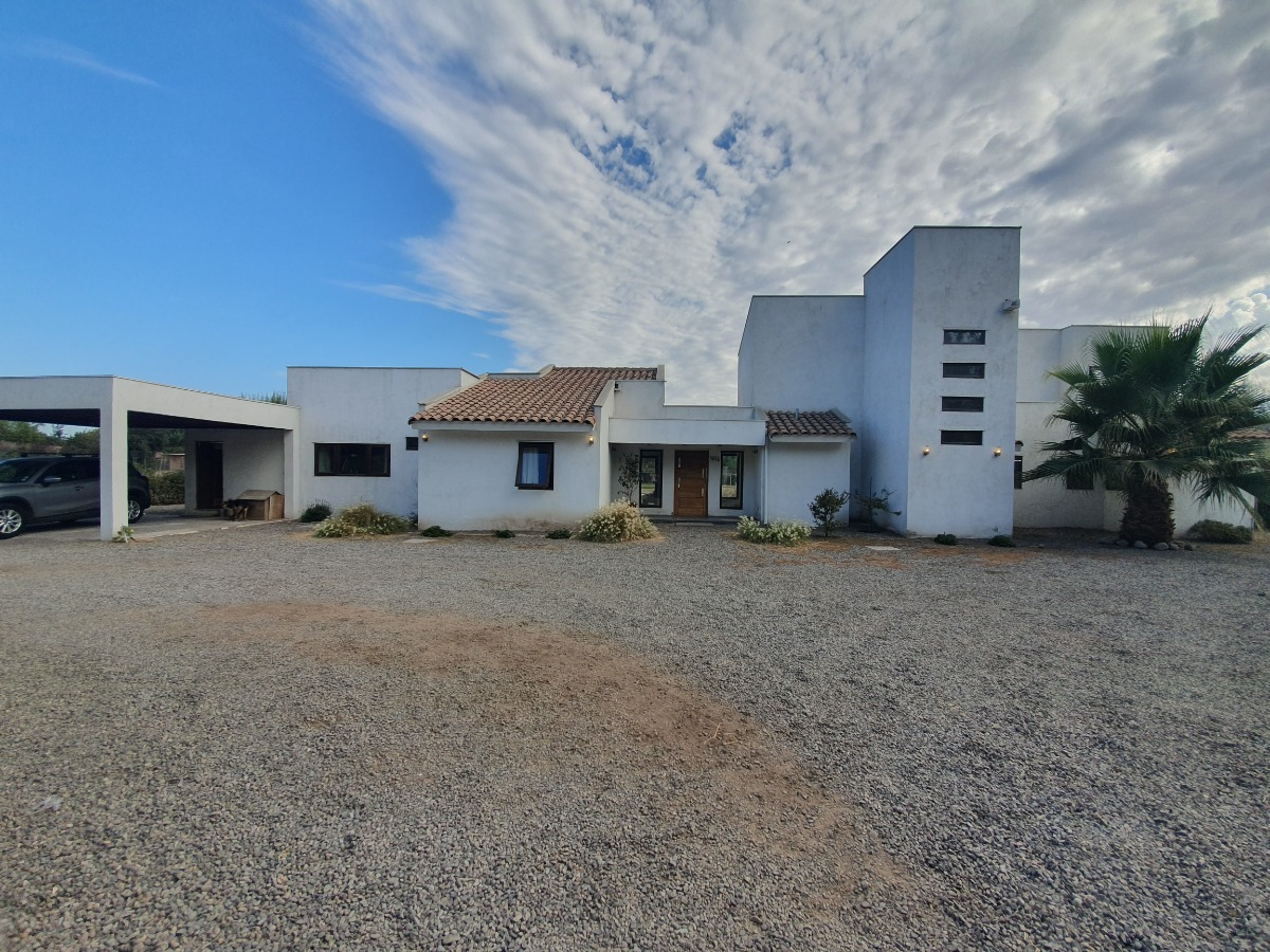 Arriendo Casa NOSP 5D en suite Walk-in cl&oacute;set 5B 10E 1Bd Chicureo - Colina