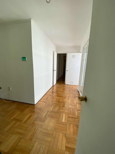 Arriendo Casa 4D 3B 2E 1B Troncos Viejos - La Reina