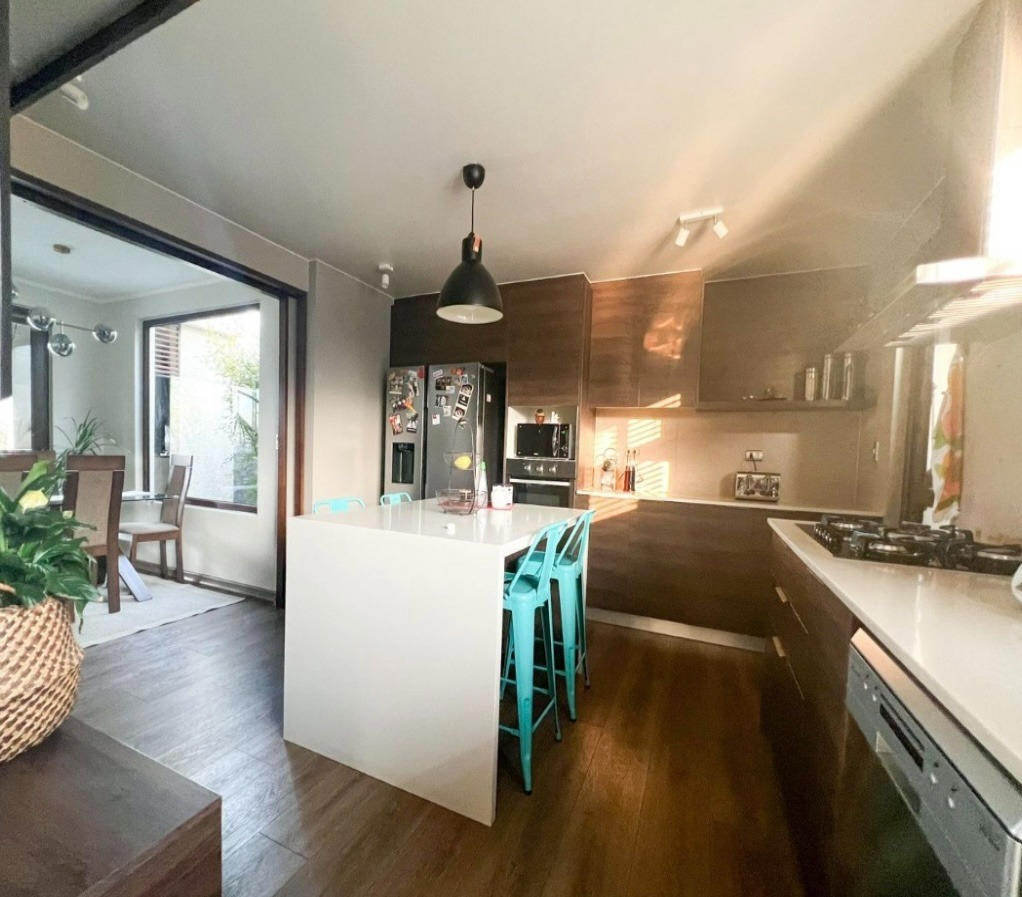 Venta Casa NO 3D en suite Walk-in cl&oacute;set 3B 2E 1Bd Chicureo - Colina