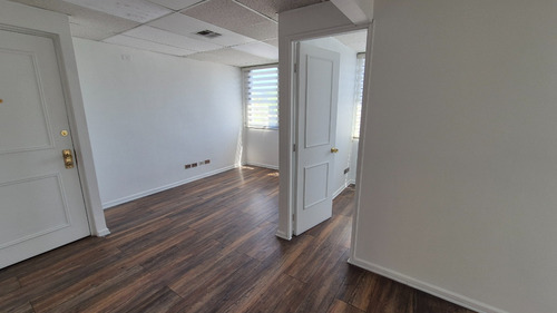 Arriendo Oficina NP 2B 2E 1B Campus Oriente - Providencia