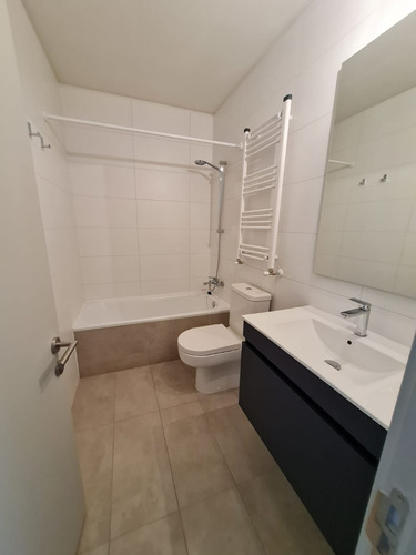Arriendo Departamento 2D en suite 2B 1E 1B Alto Las Condes - Las Condes