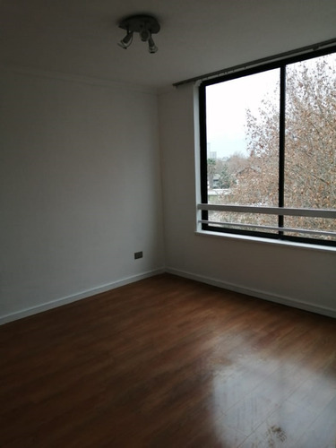 Arriendo Departamento 3D en suite 2B 1E 1B Campus Oriente - Providencia