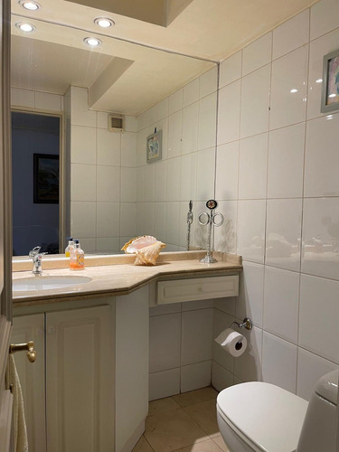 Venta Departamento NO 4D en suite 4B 2E 1B Metro Escuela Militar - Las Condes