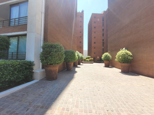 Arriendo Departamento NO 1D en suite Walk-in cl&oacute;set 1B 1E 1B Mall Sport - Las Condes