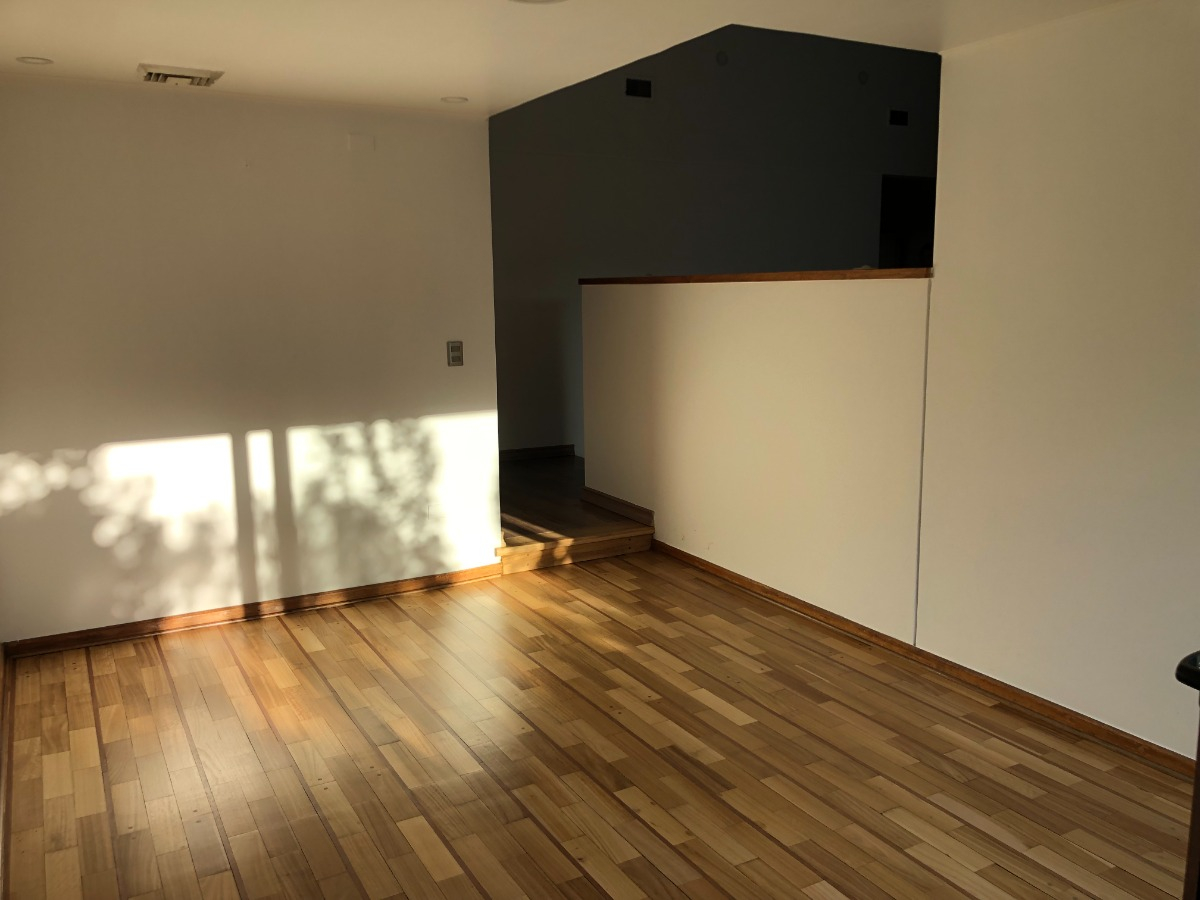 Venta Casa NOSP 5D en suite Walk-in cl&oacute;set 4B 3E Carlos Ossand&oacute;n - La Reina