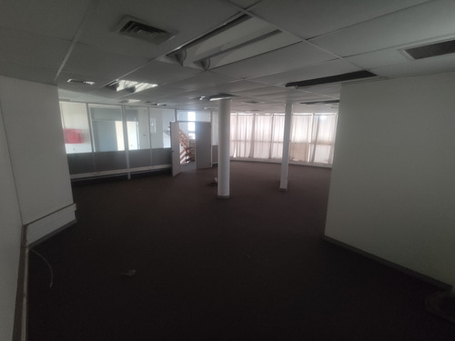 Propiedad Industrial: Edificio De Oficinas Y Galp&oacute;n