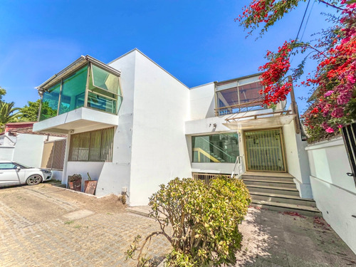 Arriendo Oficina 6B 12E 2B Barrio Italia - Providencia