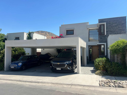 Arriendo Casa 5D 5B 3E 1B Chicureo - Colina