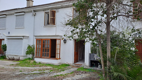 Arriendo Casa NP 3D Walk-in cl&oacute;set 2B 2E 1B Barrio El Golf - Las Condes