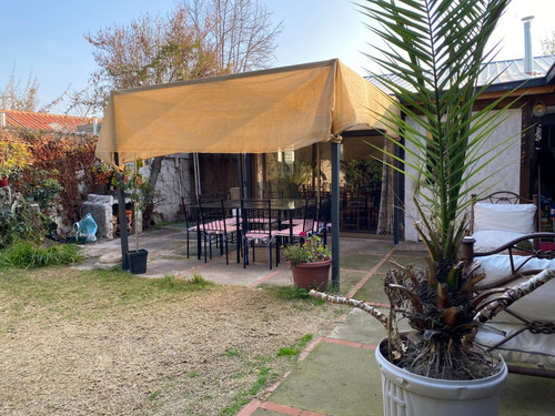 Venta Casa NP 4D 3B 2E 1B Rotonda Atenas - Las Condes