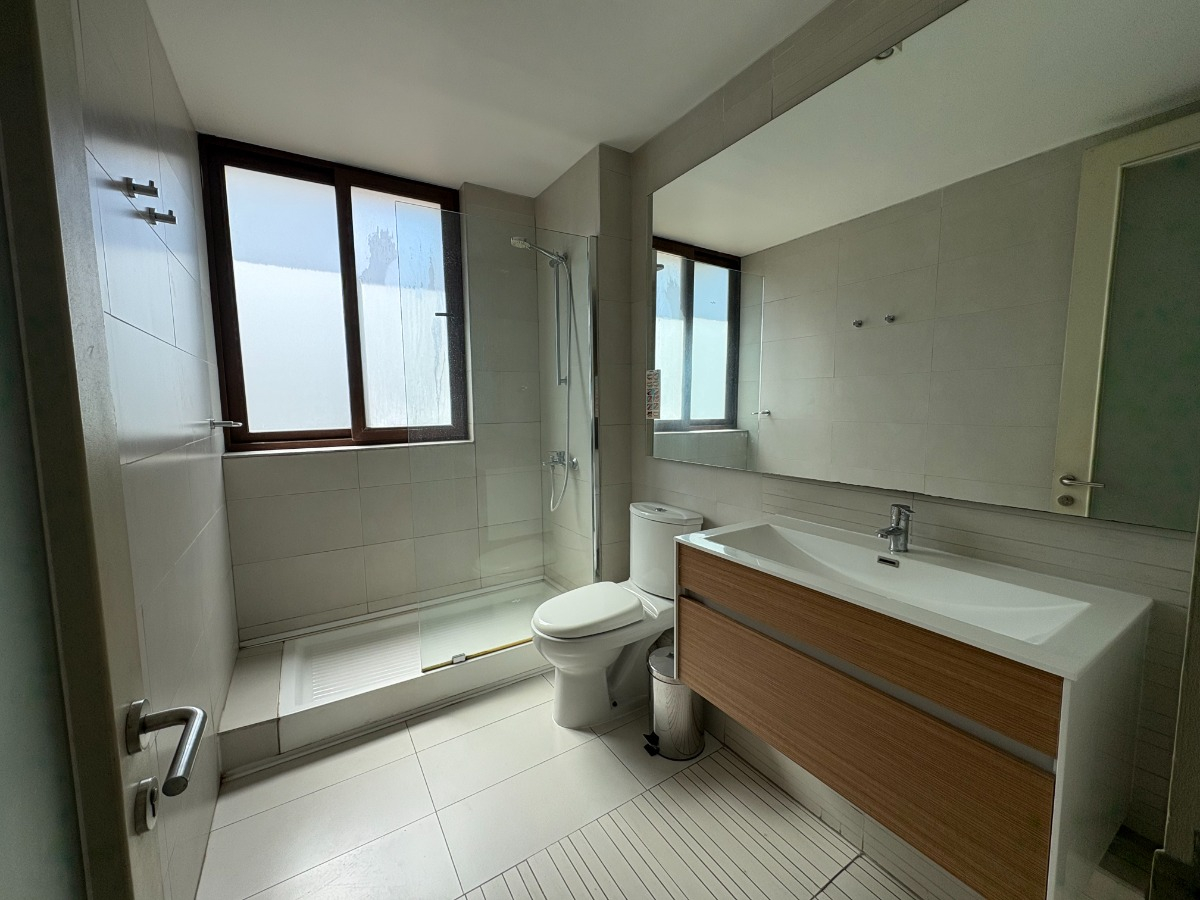Venta Departamento NO 3D en suite Walk-in cl&oacute;set 3B 2E 1Bd Tabancura - Vitacura