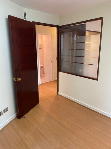 Arriendo Oficina 2B 1E Barrio El Golf - Las Condes