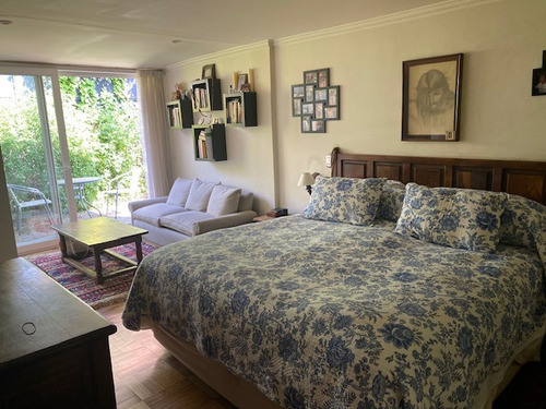 Venta Casa NO 6D en suite Walk-in cl&oacute;set 5B 4E 2B Jard&iacute;n Del Este - Vitacura