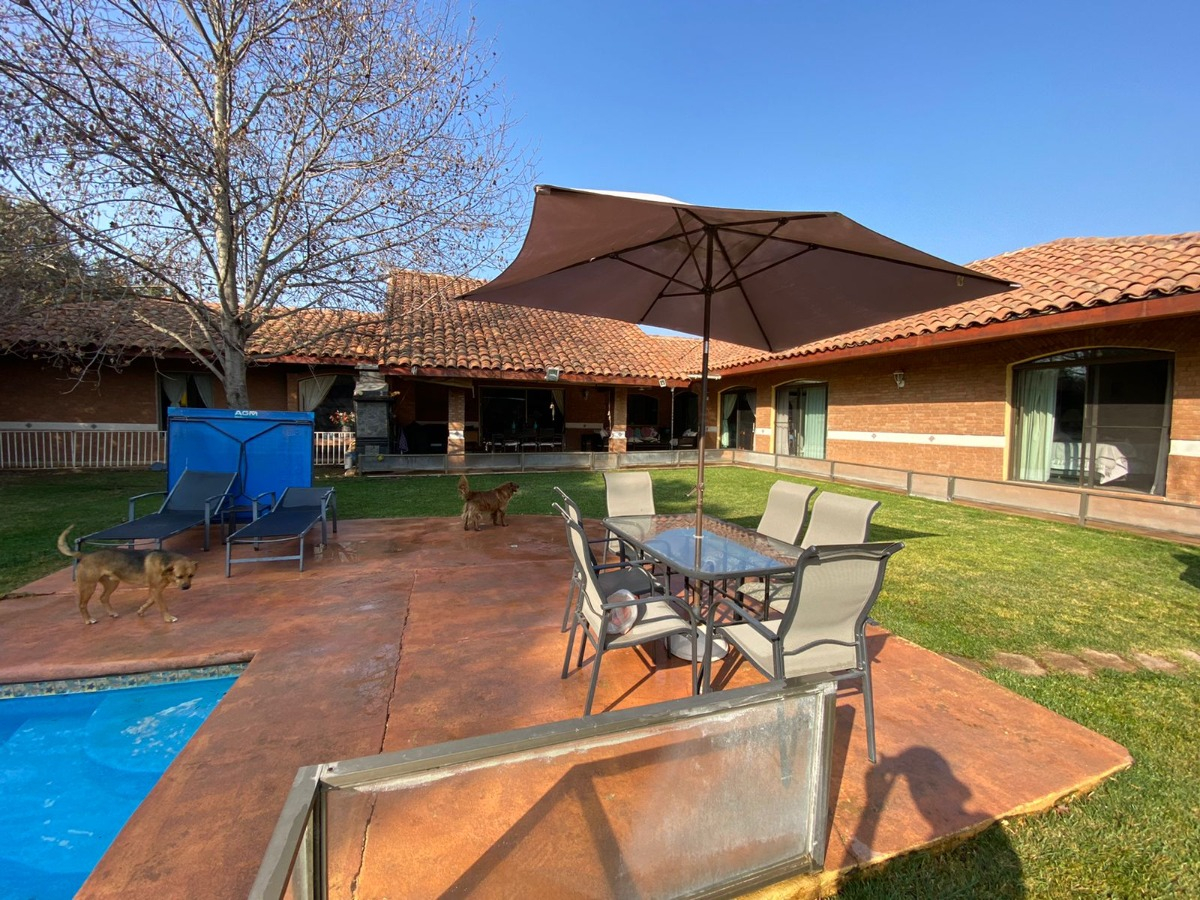 Venta Casa NOSP 5D en suite Walk-in cl&oacute;set 5B 10E 1Bd Chicureo - Colina