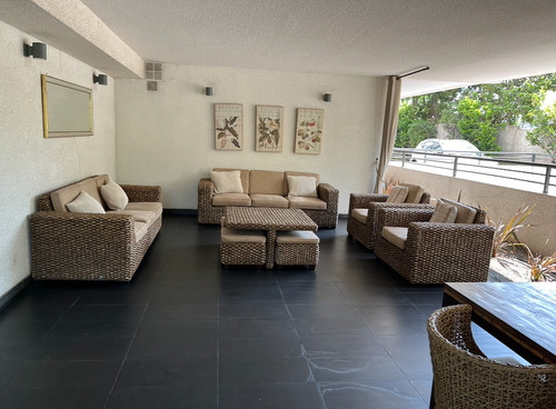 Arriendo Departamento 2D en suite Walk-in cl&oacute;set 2B 1E 1B Tabancura - Vitacura