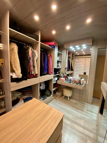 Arriendo Casa 5D 3B 1E 1B Los Dominicos - Las Condes