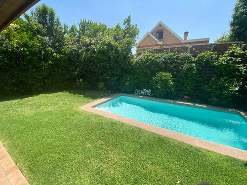 Venta Casa NOSP 4D en suite Walk-in cl&oacute;set 4B 2E 1B San Carlos de Apoquindo - Las Condes