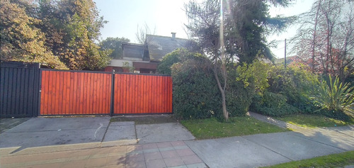 Venta Casa NO 5D 4B 2E 1B Estadio Croata - Vitacura