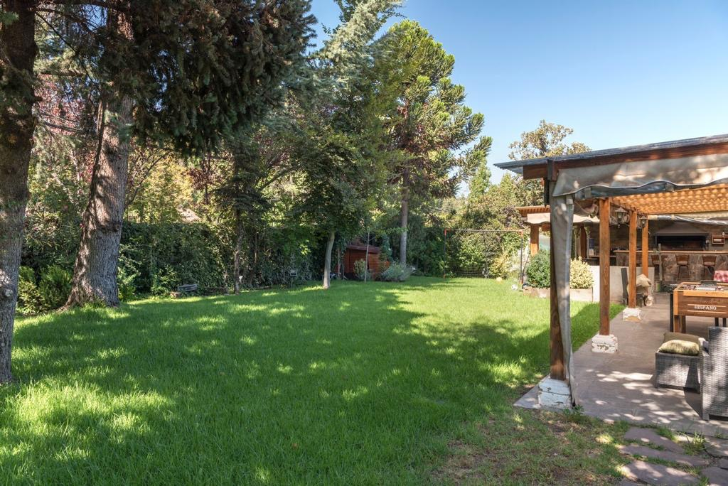 Venta Casa NOSP 5D en suite Walk-in cl&oacute;set 6B 3E 2Bd Los Dominicos - Las Condes