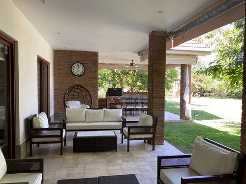 Venta Casa 6D en suite Walk-in cl&oacute;set 7B 6E 1B Chicureo - Colina