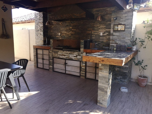 Venta Casa 3D 3B 3E Chicureo - Colina