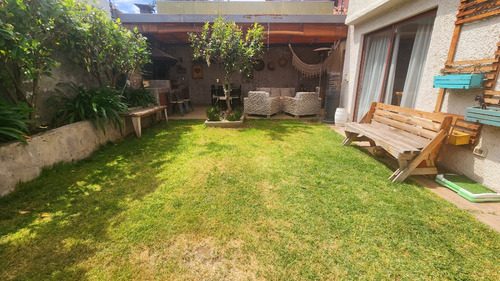 Arriendo Casa SO 4D en suite Walk-in cl&oacute;set 3B 2E 1B La Llaver&iacute;a - Vitacura