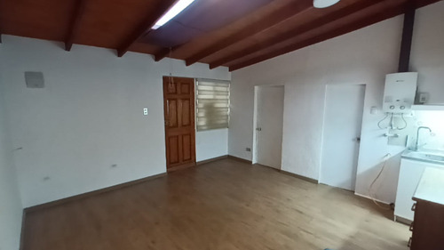 Venta Casa NP 5D 3B 3E Villa Los Jard&iacute;nes - Villa Los Presidentes - &Ntilde;u&ntilde;oa