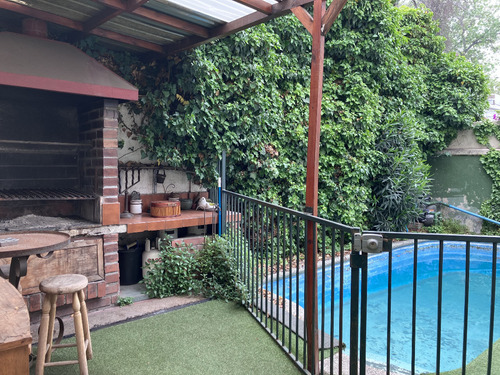 Venta Casa SO 4D 3B 2E 1B Diego de Almagro - &Ntilde;u&ntilde;oa