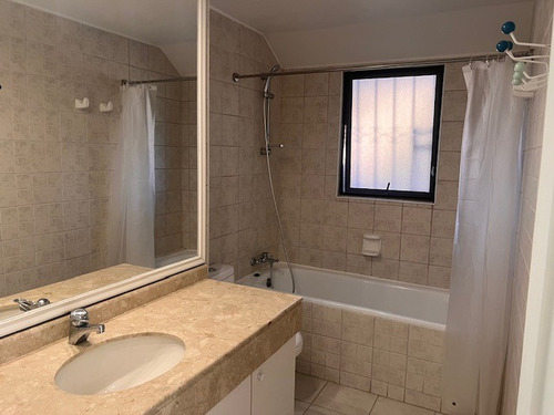 Arriendo Casa NO 6D en suite Walk-in cl&oacute;set 6B 6E 2B San Carlos de Apoquindo - Las Condes