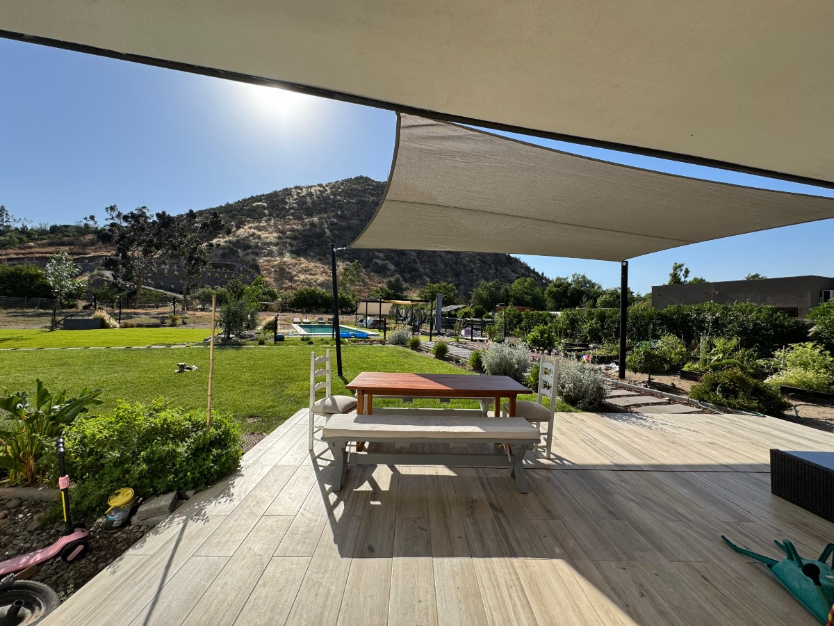 Venta Casa O 4D en suite Walk-in cl&oacute;set 4B 4E 1Bd Chicureo - Colina