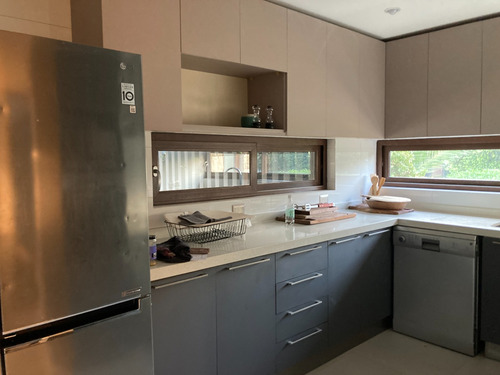 Venta Casa SO 5D en suite Walk-in cl&oacute;set 5B 3E 1B Chicureo - Colina