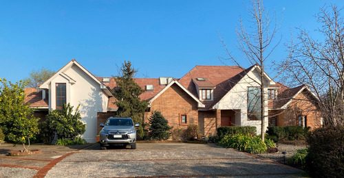 Venta Casa 6D en suite Walk-in cl&oacute;set 7B 6E 1B Chicureo - Colina