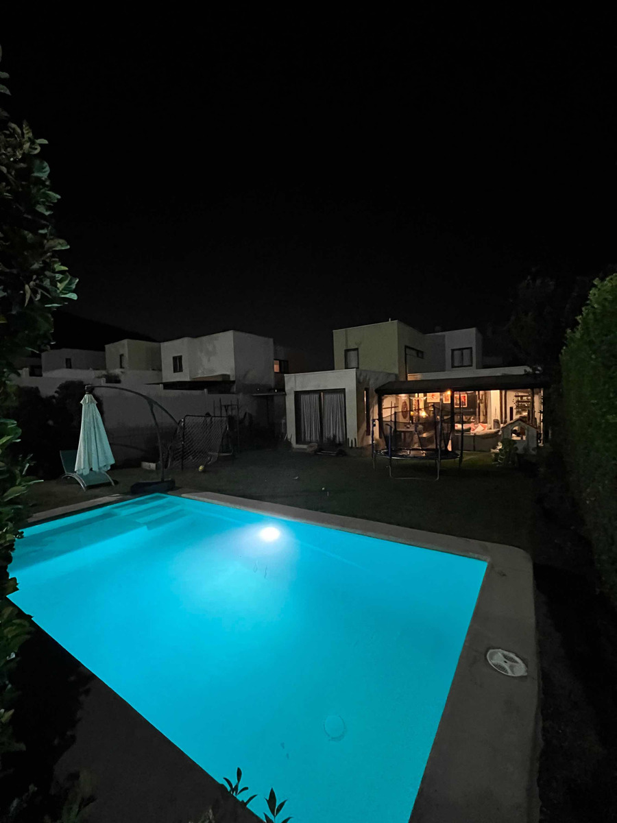 Venta Casa 4D 4B 2E Chicureo - Colina