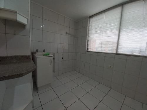 Arriendo Departamento 4D en suite Walk-in cl&oacute;set 3B 2E 1B Parque Bicentenario - Vitacura