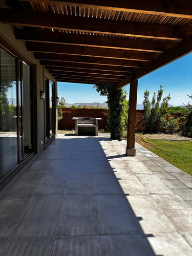 Arriendo Casa 4D 4B 4E 1B Chicureo - Colina