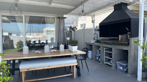 Venta Casa O 3D en suite Walk-in cl&oacute;set 3B 2E 1B Chicureo - Colina