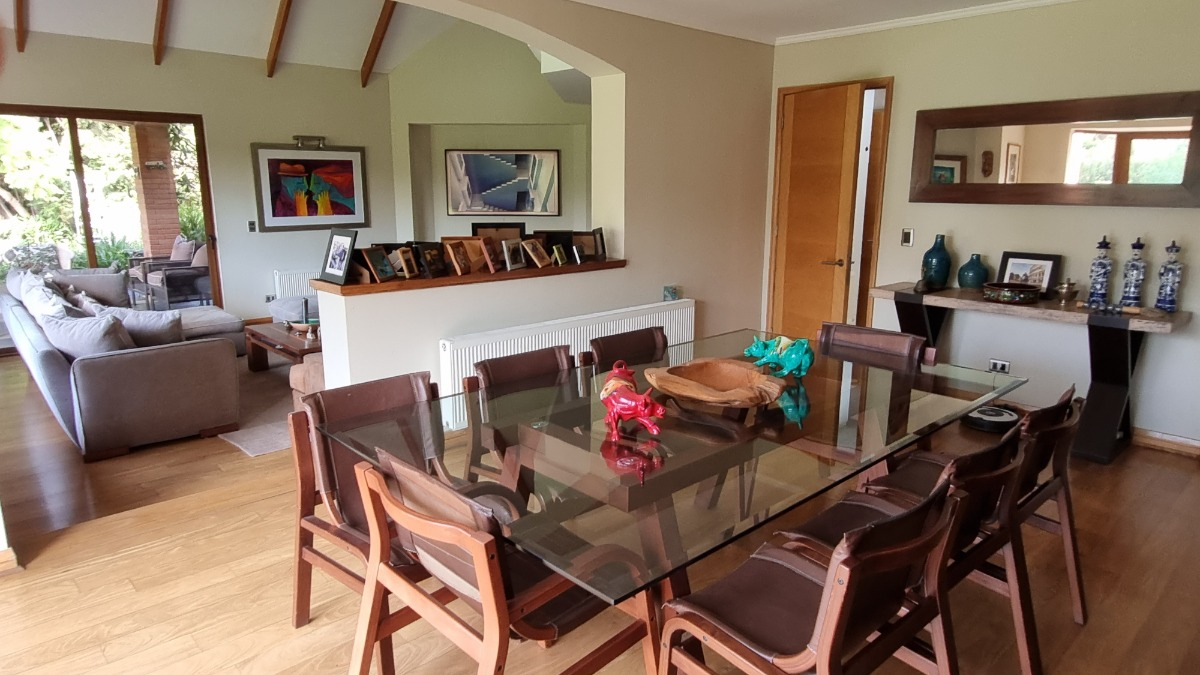 Venta Casa 5D en suite Walk-in cl&oacute;set 5B 5E 1Bd Chicureo - Colina