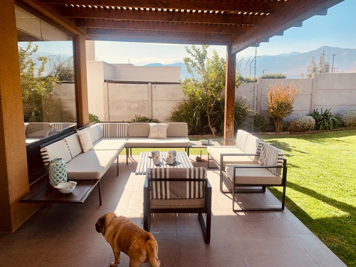 Venta Casa NP 4D en suite Walk-in cl&oacute;set 4B 2E Chicureo - Colina